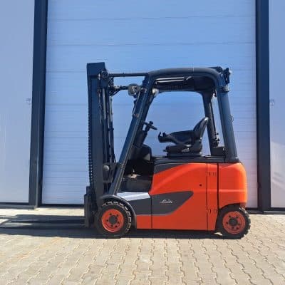 Електрокар Linde E16PH-01 – страничен изглед, 1600 кг, 3.35 м