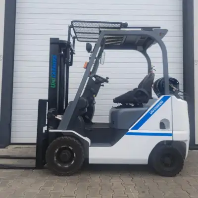 Газокар UniCarriers FGE15T5 – страничен изглед, 1500 кг, 3 м, 2018 г.