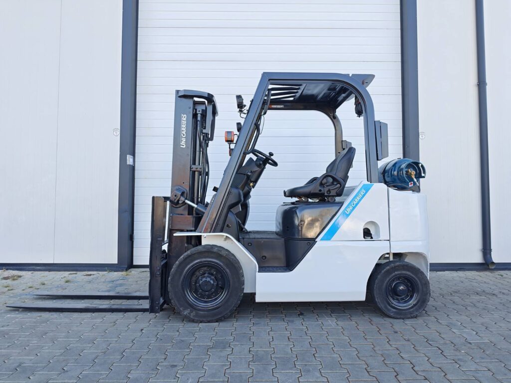Газокар UNICARRIERS FHGE20T15 2 тона 2017 година